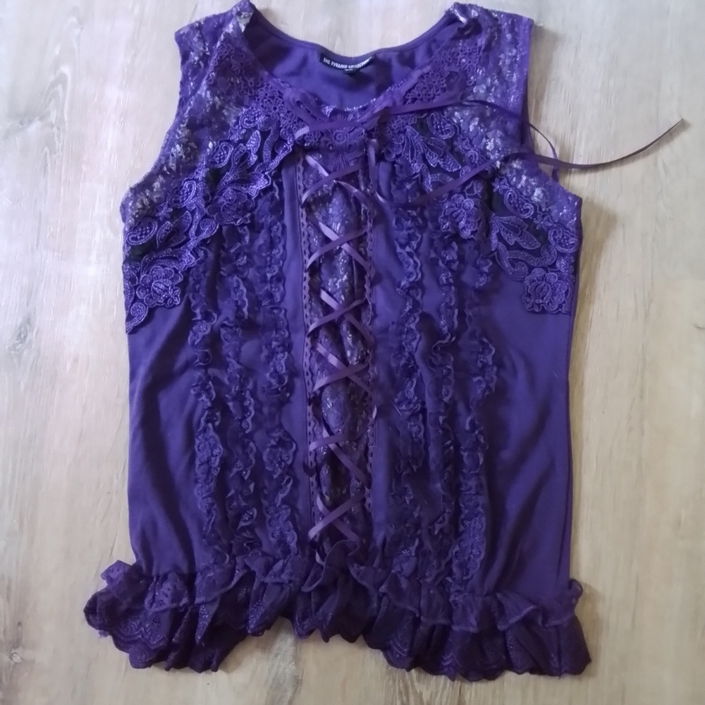 The pyramid collection size S purple corset shirt (never worn)